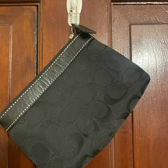 Coach - Picture 2 of 3